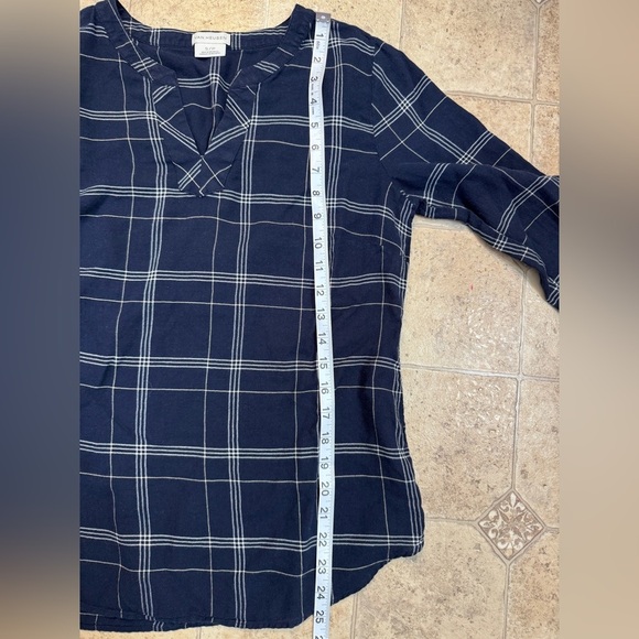 Women’s Van Heusen Navy and White Plaid Tunic Size Small - Picture 3 of 5